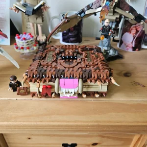 LEGO Harry Potter Chomping Monster Book Of Monsters - Dawn